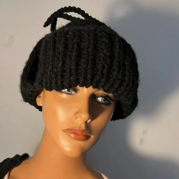 Knit handmade Hat Freeform Helmet style Hat  display picture 2